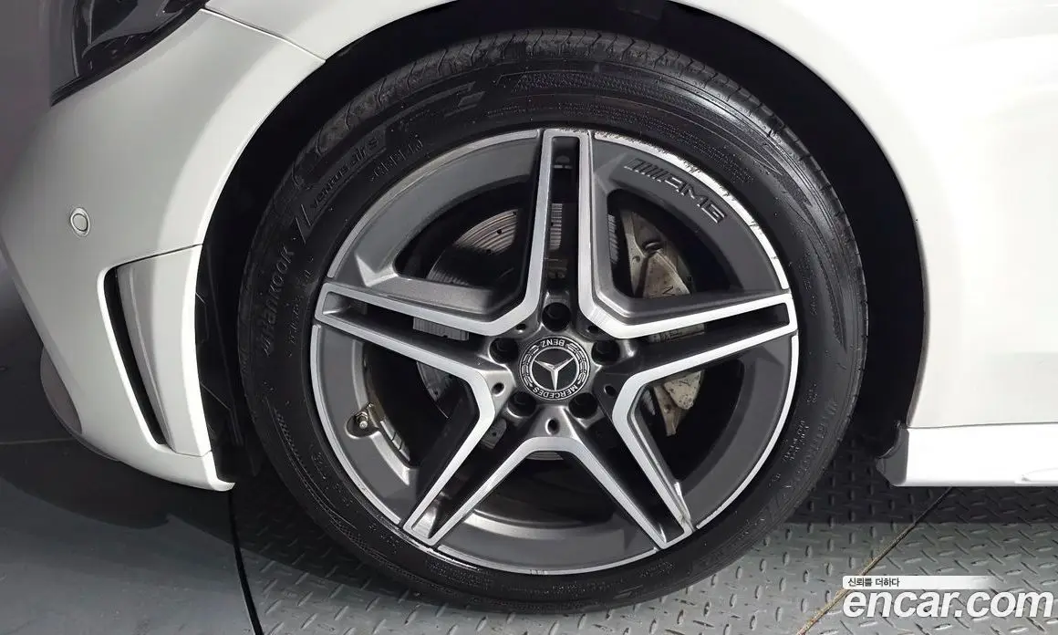 Mercedes-Benz C-Class 2019 2.0 автомат (гидро), фото 5