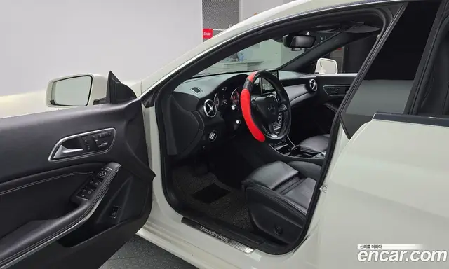 Mercedes-Benz CLA-Class 2016 2.1 автомат (гидро), миниатюра 10 Mercedes-Benz CLA-Class 2016 2.1 автомат (гидро), миниатюра 10