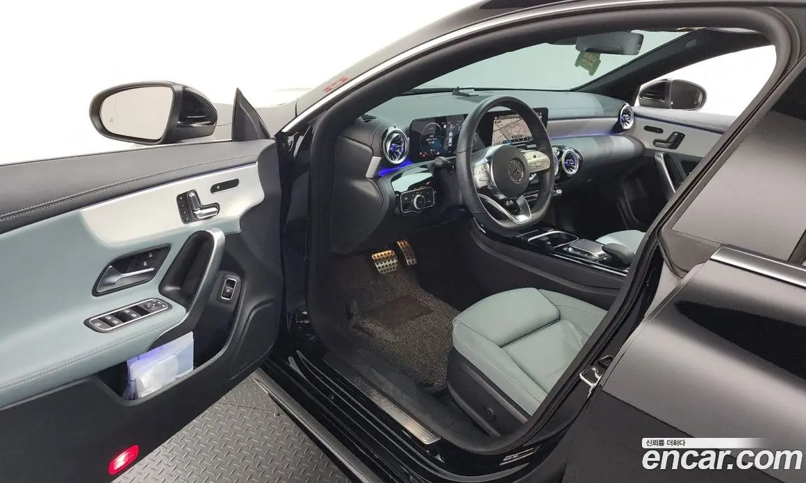 Mercedes-Benz CLA-Class 2023 2.0 автомат (гидро), фото 13