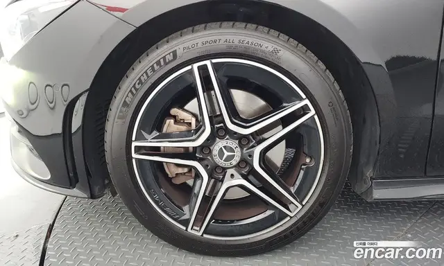 Mercedes-Benz CLA-Class 2023 2.0 автомат (гидро), миниатюра 5