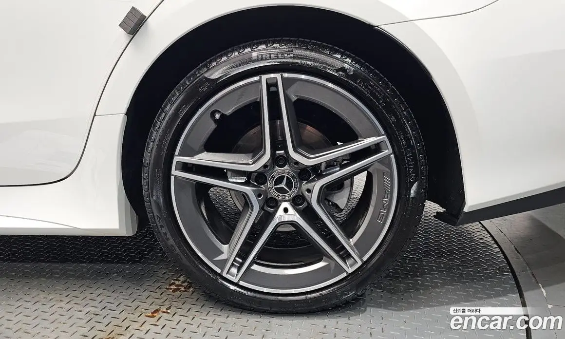 Mercedes-Benz CLS-Class 2023 2.0 автомат (гидро), фото 6