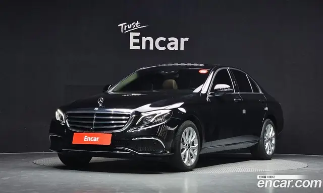 Mercedes-Benz E-Class, 2018, 32 163 км