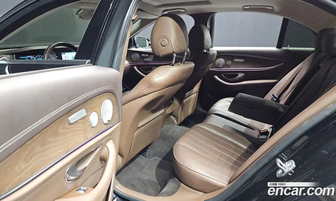 Mercedes-Benz E-Class 2018 2.0 автомат (гидро), фото 18