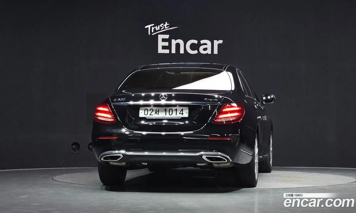 Mercedes-Benz E-Class 2018 2.0 автомат (гидро), фото 4