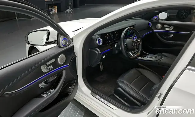 Mercedes-Benz E-Class 2020 1.9 автомат (гидро), миниатюра 11
