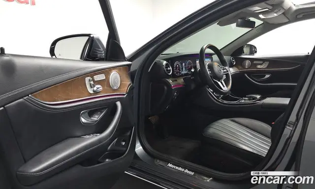 Mercedes-Benz E-Class 2020 2.0 автомат (гидро), миниатюра 12