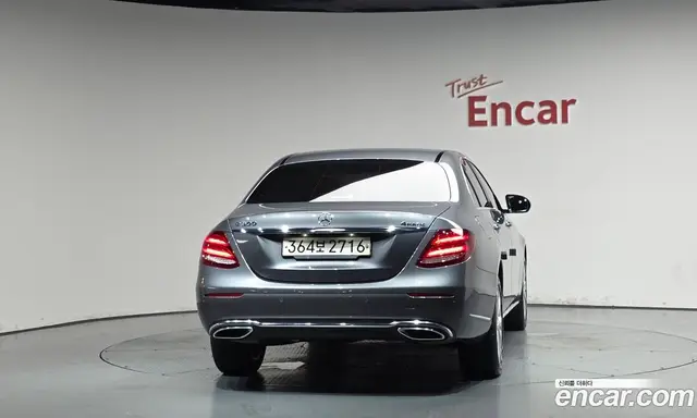 Mercedes-Benz E-Class 2020 2.0 автомат (гидро), миниатюра 3