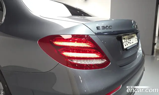 Mercedes-Benz E-Class 2020 2.0 автомат (гидро), миниатюра 8