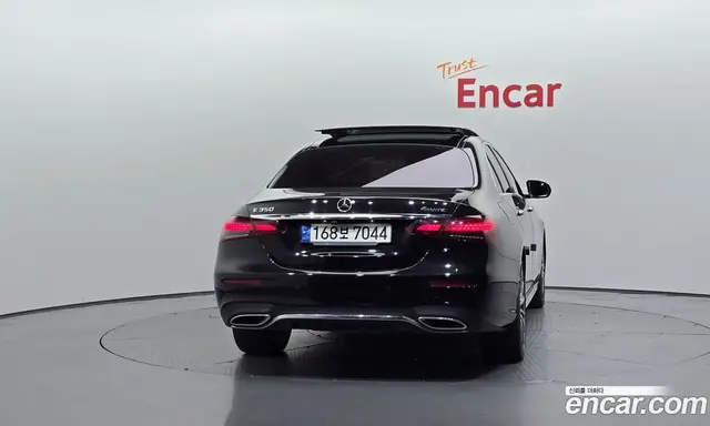 Mercedes-Benz E-Class 2021 2.0 автомат (гидро), миниатюра 4