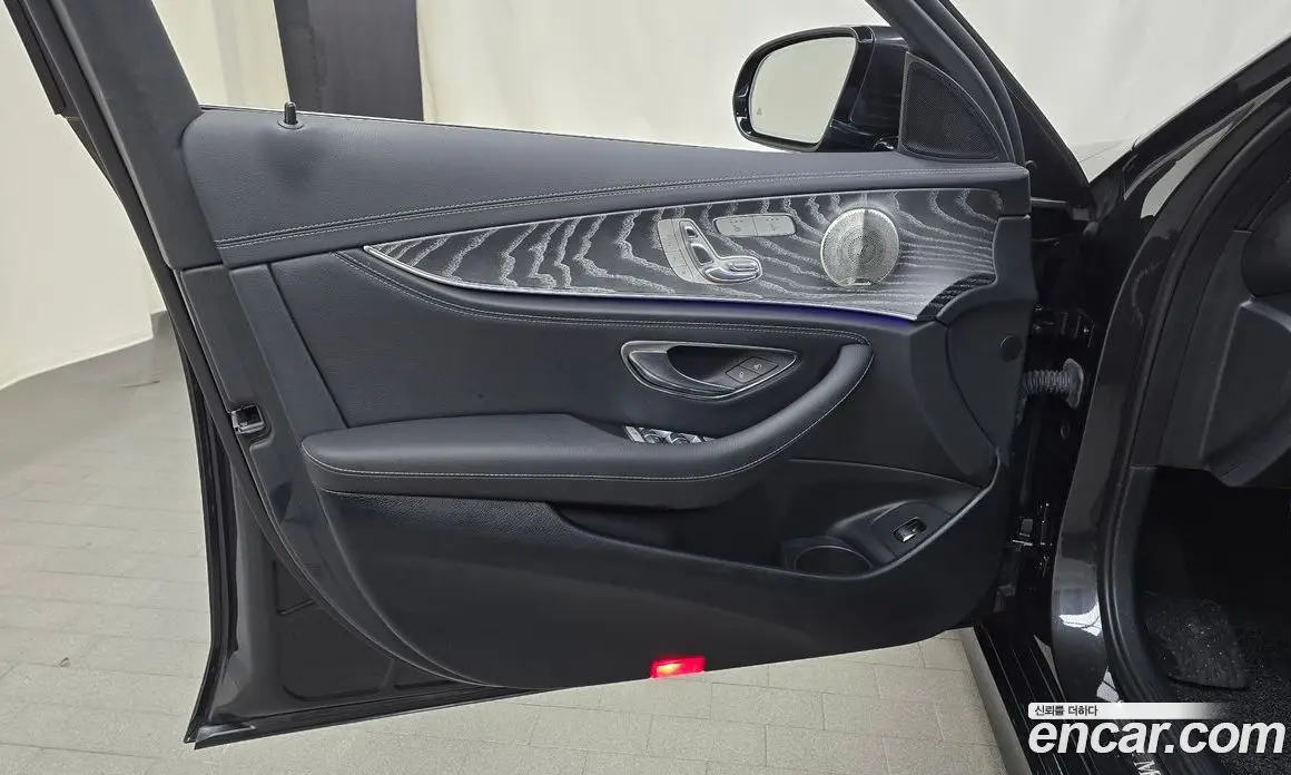 Mercedes-Benz E-Class 2021 2.0 автомат (гидро), фото 13