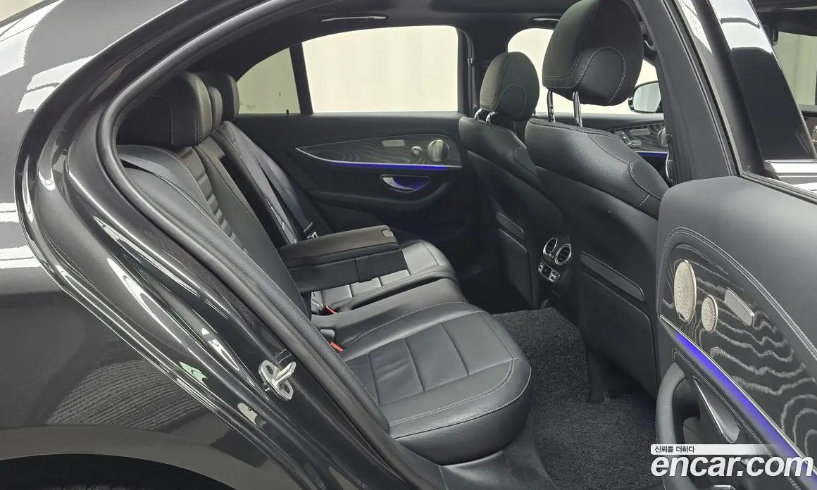 Mercedes-Benz E-Class 2021 2.0 автомат (гидро), фото 16