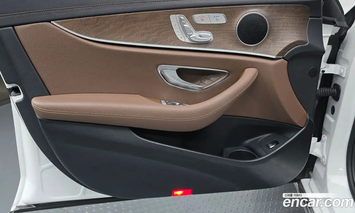 Mercedes-Benz E-Class 2022 2.0 автомат (гидро), фото 14
