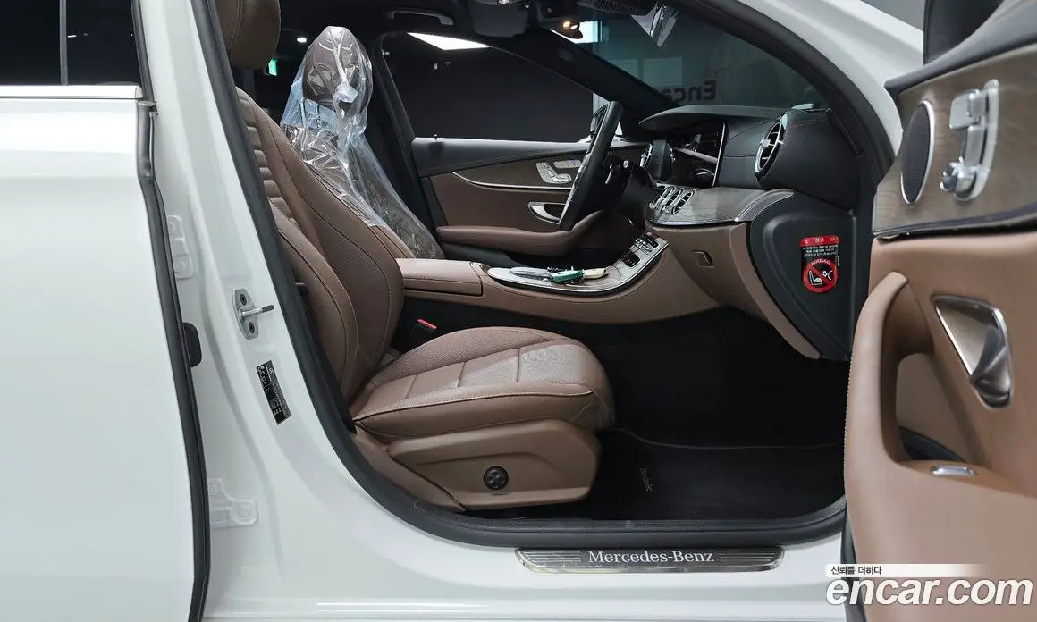 Mercedes-Benz E-Class 2022 2.0 автомат (гидро), фото 16