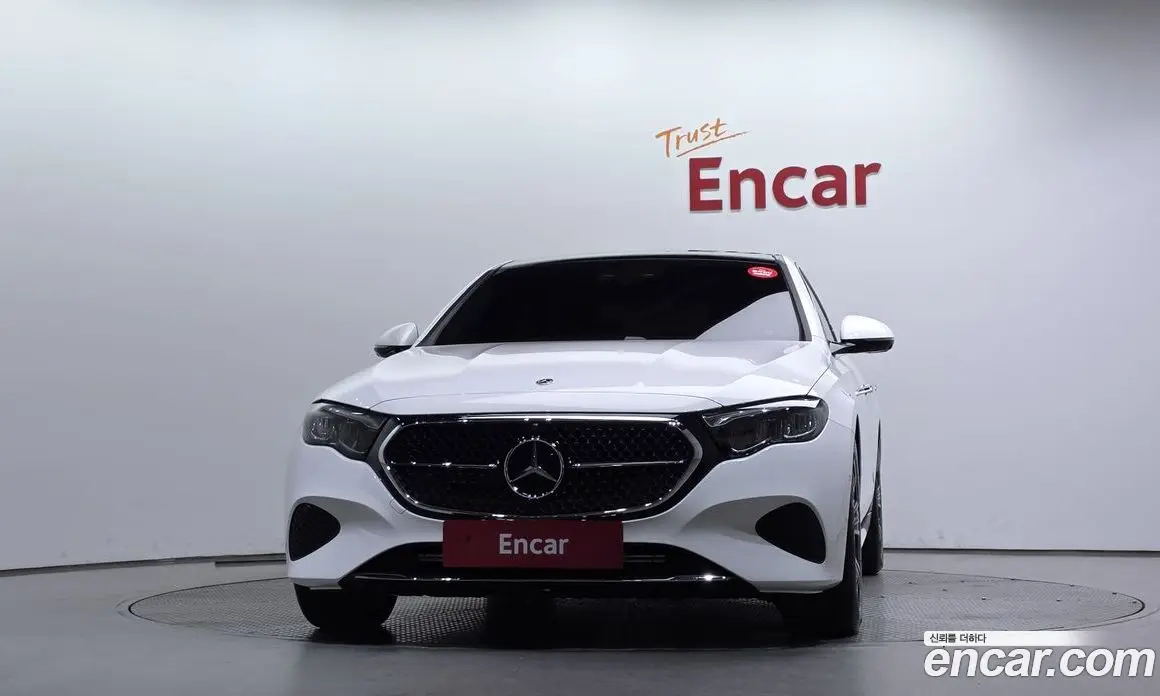 Mercedes-Benz E-Class 2025 2.0 автомат (гидро), фото 3