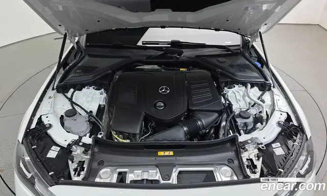 Mercedes-Benz E-Class 2025 2.0 автомат (гидро), миниатюра 6