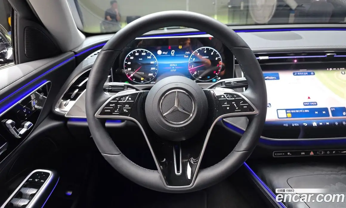 Mercedes-Benz E-Class 2025 2.0 автомат (гидро), фото 19