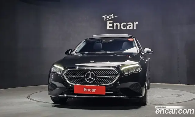 Mercedes-Benz E-Class 2025 2.0 автомат (гидро), миниатюра 3