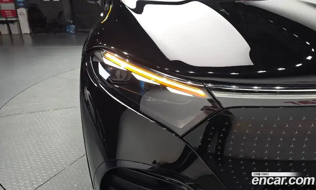 Mercedes-Benz EQS 2023 0.3 автомат (гидро), миниатюра 8