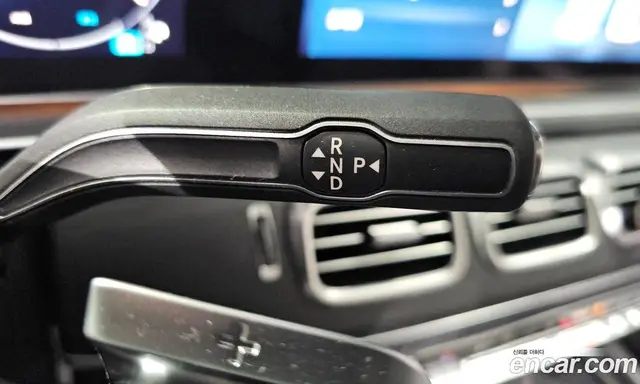Mercedes-Benz GLE-Class 2025 2.0 автомат (гидро), миниатюра 12