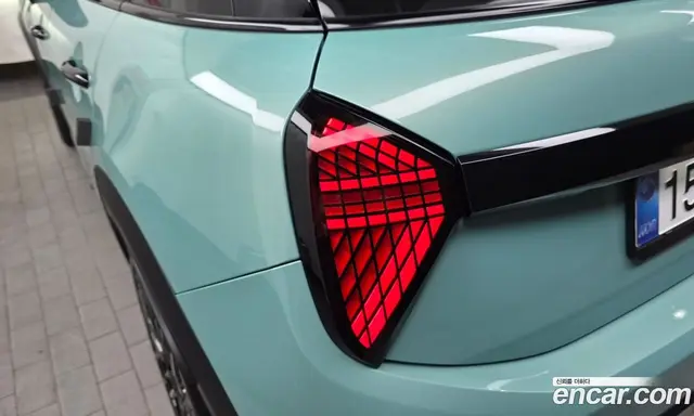Mini Cooper 2025 2.0 автомат (гидро), миниатюра 9