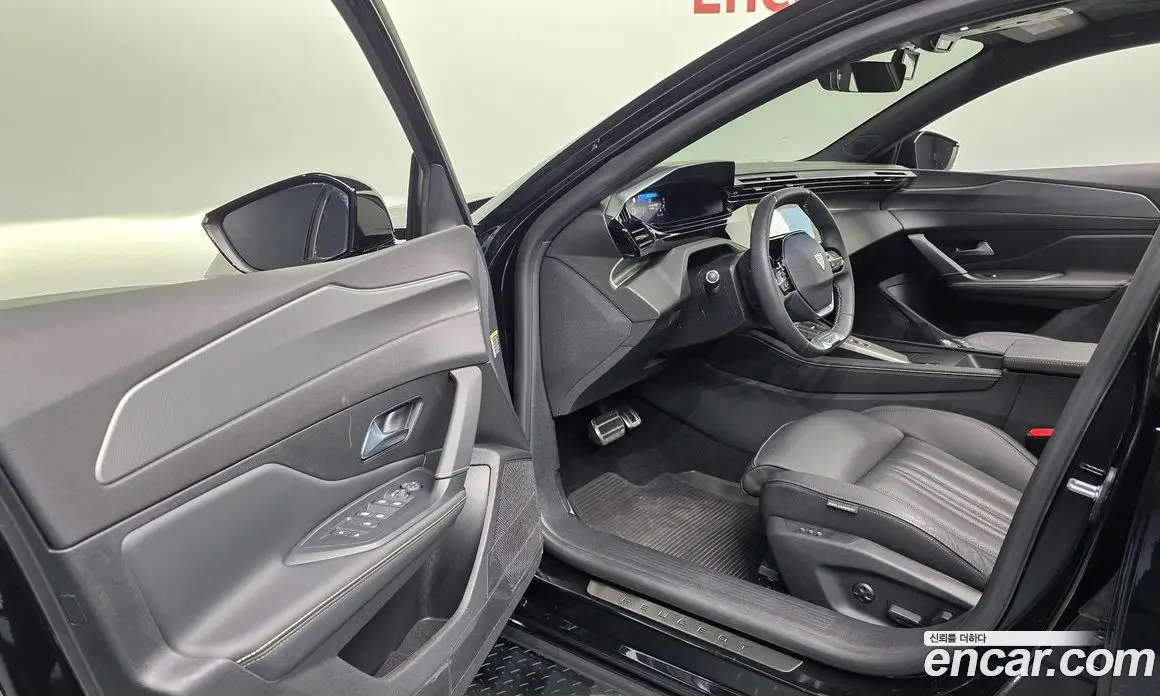 Peugeot 408 2025 1.2 автомат (гидро), фото 13 Peugeot 408 2025 1.2 автомат (гидро), фото 13