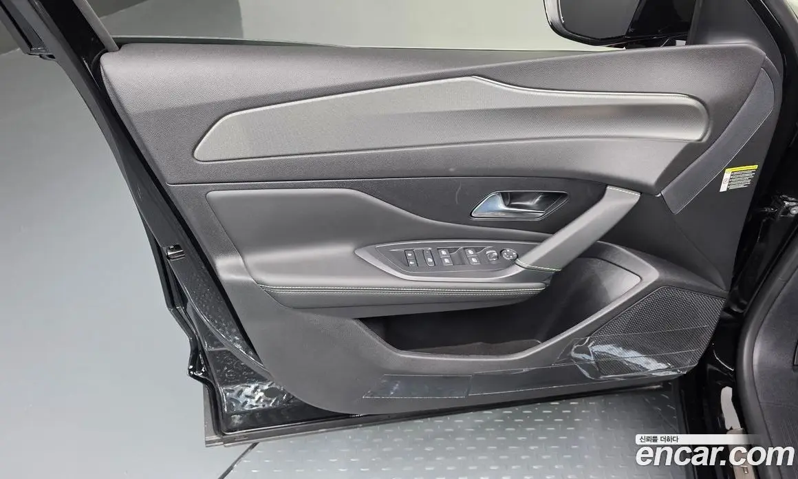 Peugeot 408 2025 1.2 автомат (гидро), фото 14 Peugeot 408 2025 1.2 автомат (гидро), фото 14