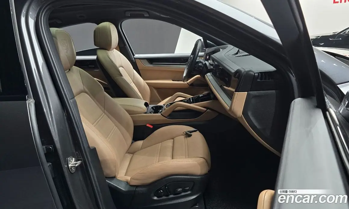 Porsche Cayenne 2024 3.0 автомат (гидро), фото 16