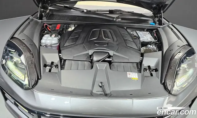 Porsche Cayenne 2024 3.0 автомат (гидро), миниатюра 6