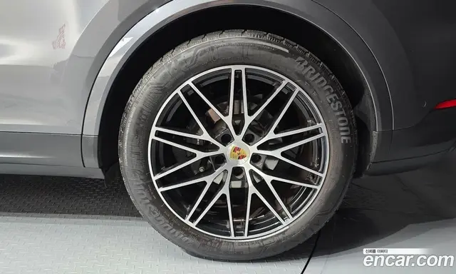 Porsche Cayenne 2024 3.0 автомат (гидро), миниатюра 7