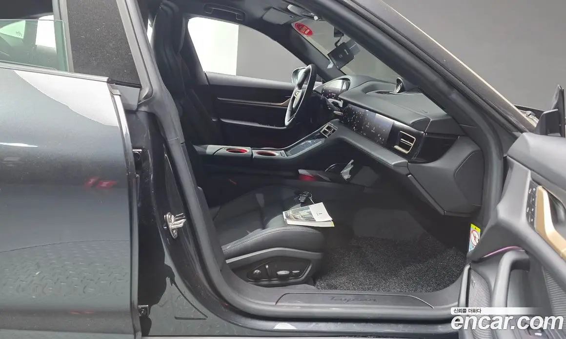 Porsche Taycan 2022 0.1 автомат (гидро), фото 16 Porsche Taycan 2022 0.1 автомат (гидро), фото 16