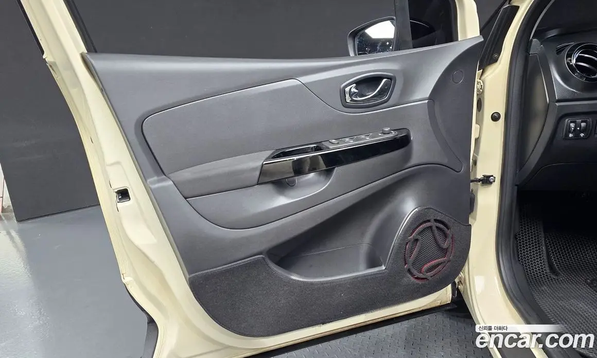 Renault (Samsung) QM3 2015 1.5 автомат (гидро), фото 14 Renault (Samsung) QM3 2015 1.5 автомат (гидро), фото 14