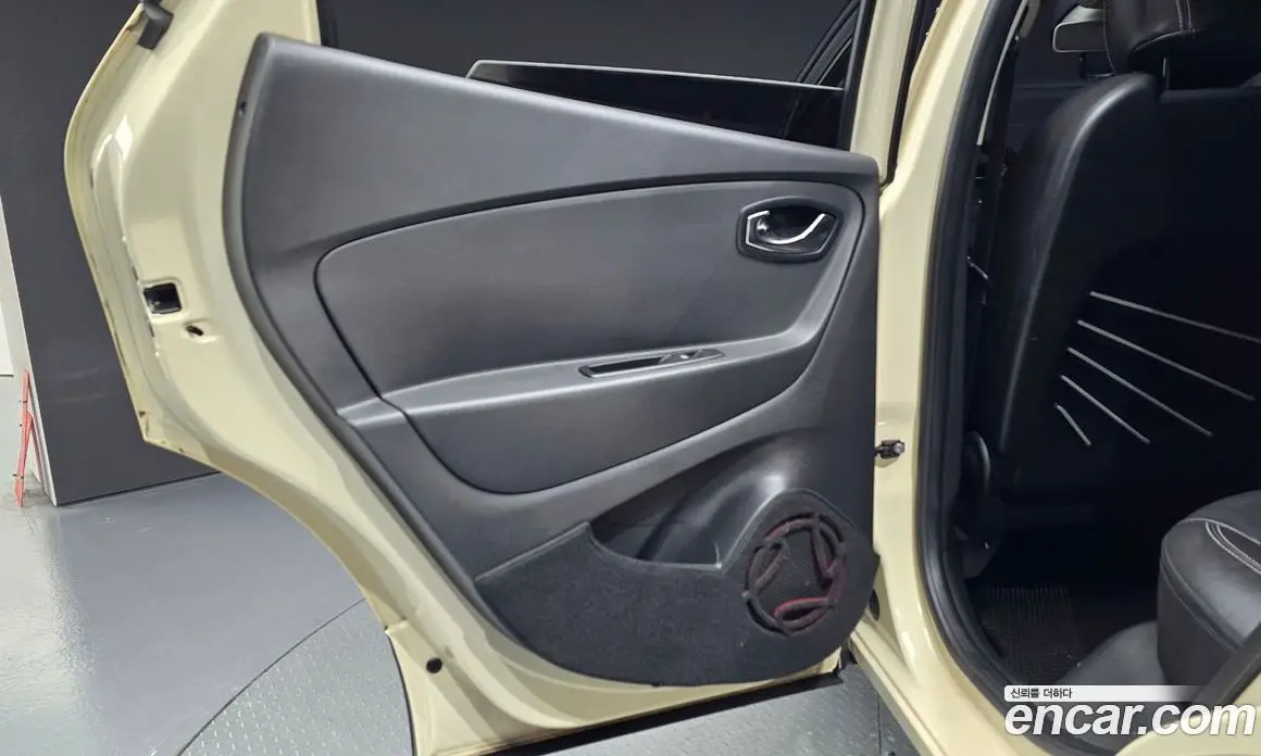 Renault (Samsung) QM3 2015 1.5 автомат (гидро), фото 15 Renault (Samsung) QM3 2015 1.5 автомат (гидро), фото 15