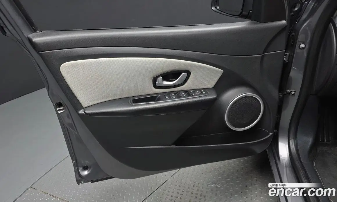 Renault (Samsung) SM3 2018 0.1 автомат (гидро), фото 14 Renault (Samsung) SM3 2018 0.1 автомат (гидро), фото 14