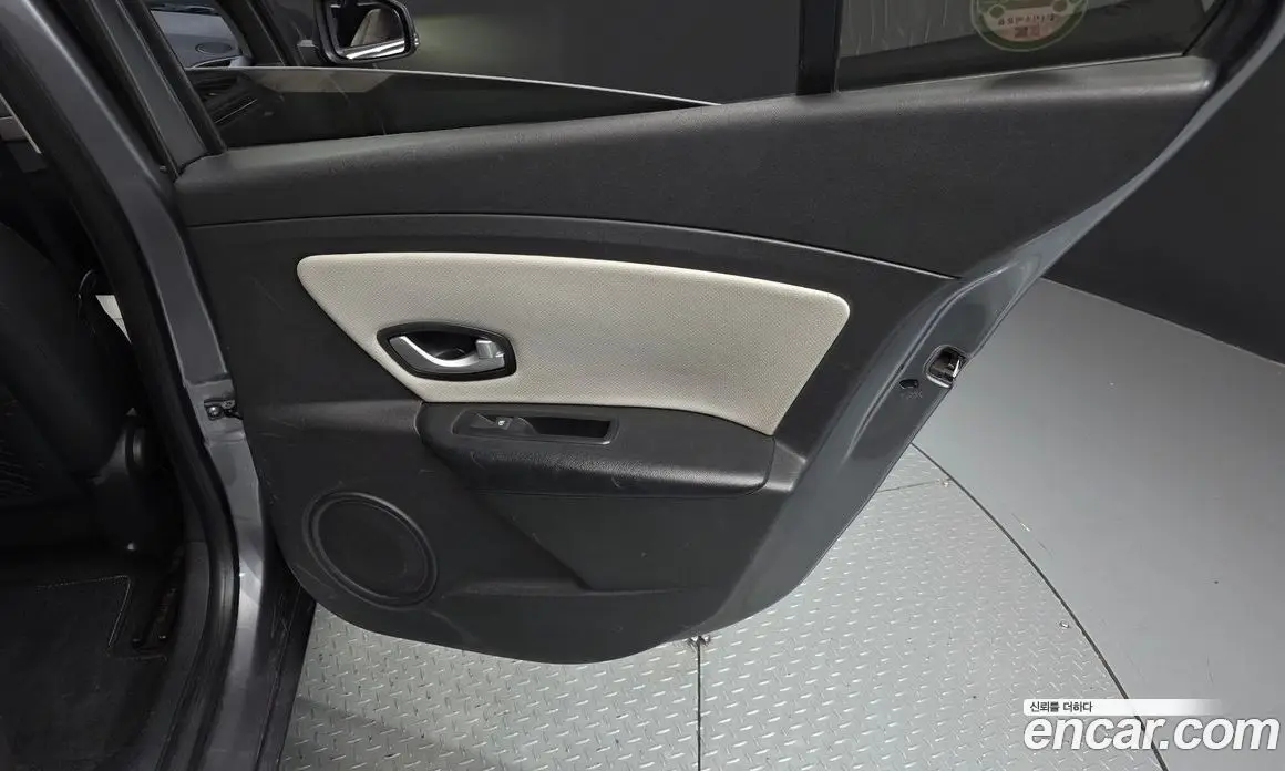 Renault (Samsung) SM3 2018 0.1 автомат (гидро), фото 15 Renault (Samsung) SM3 2018 0.1 автомат (гидро), фото 15