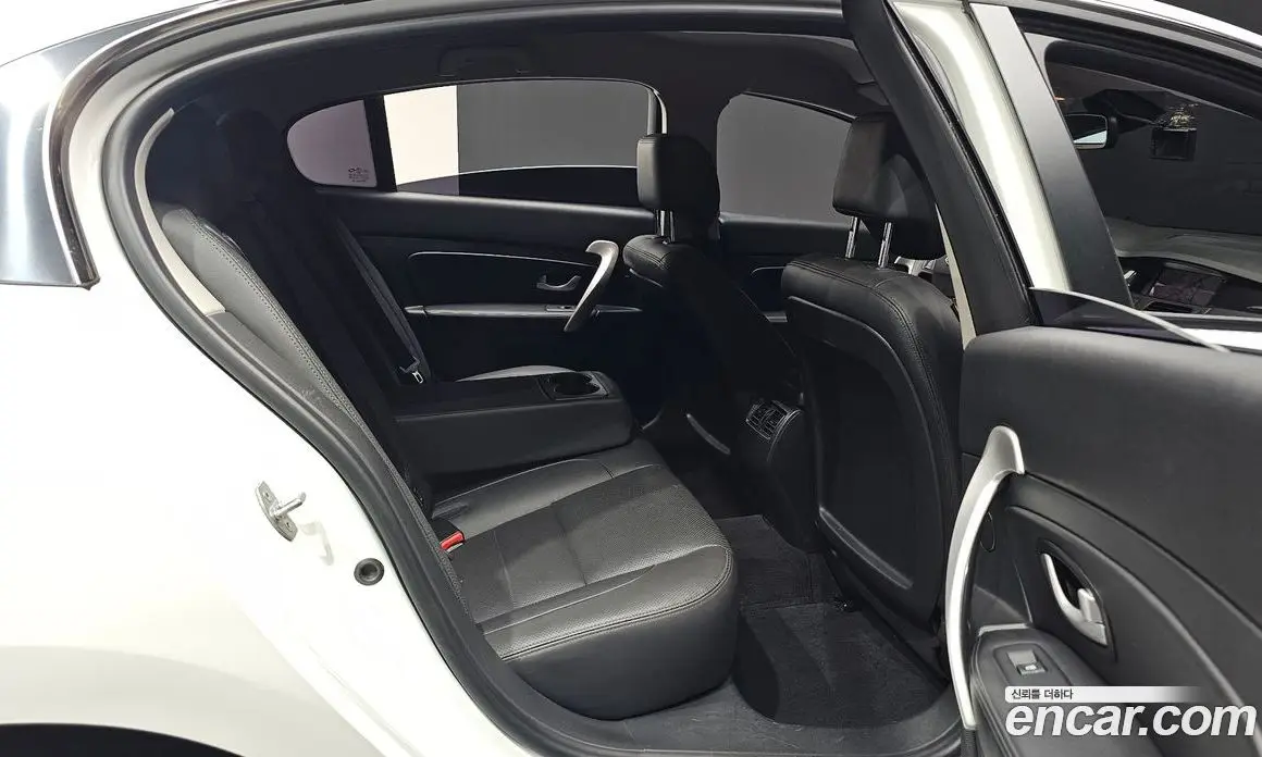 Renault (Samsung) SM5 2018 2.0 автомат (гидро), фото 18 Renault (Samsung) SM5 2018 2.0 автомат (гидро), фото 18