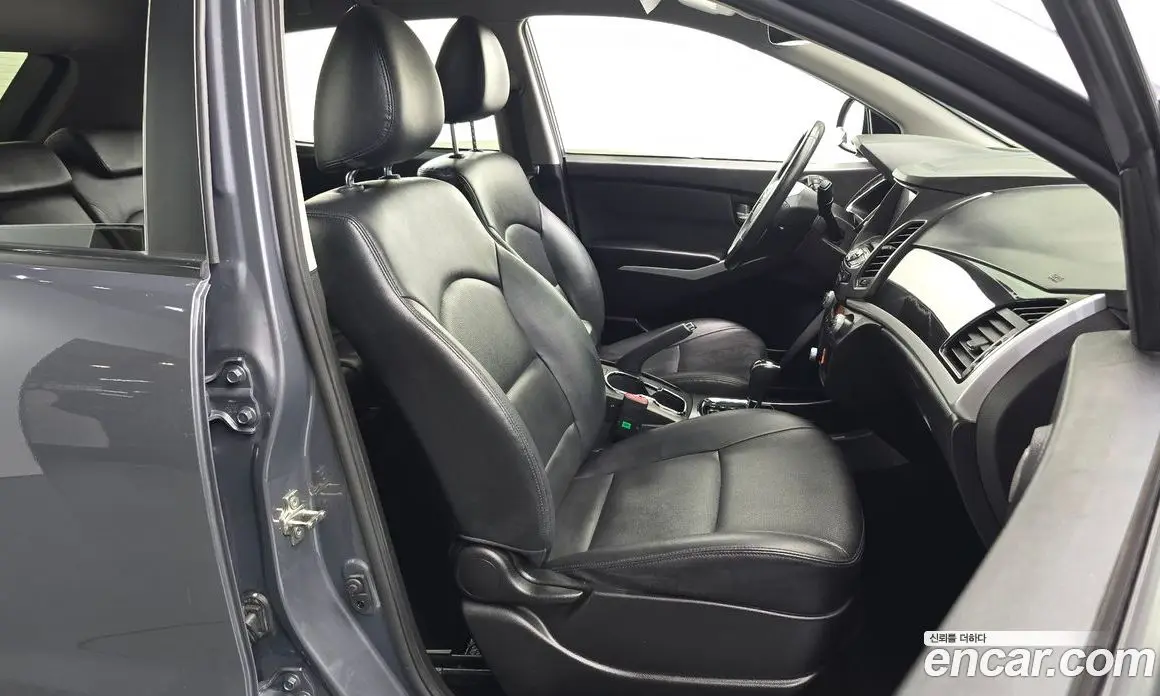 SsangYong Korando 2017 2.2 автомат (гидро), фото 16