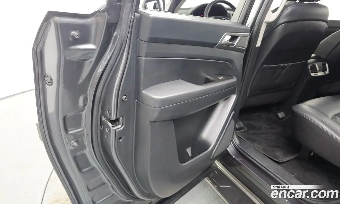 SsangYong Rexton 2018 2.2 автомат (гидро), фото 15