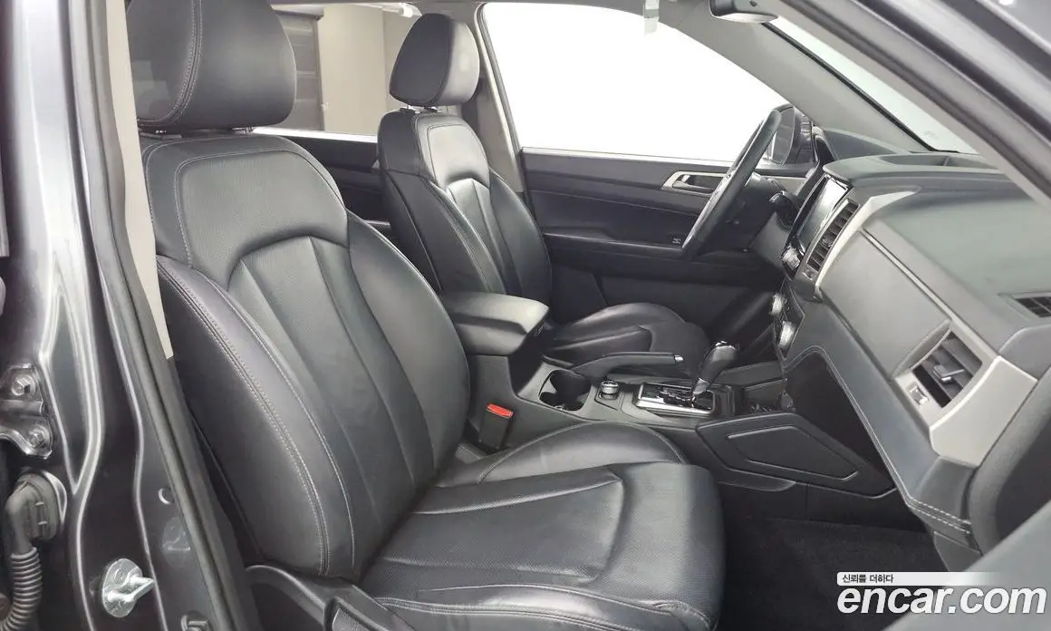 SsangYong Rexton 2018 2.2 автомат (гидро), фото 16