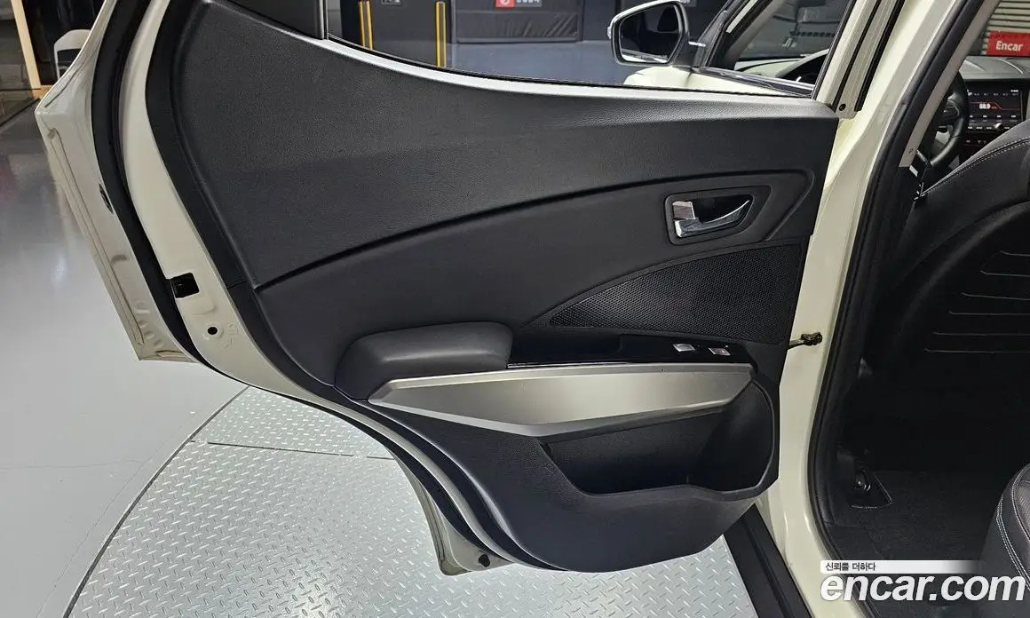 SsangYong TIBOLI 2015 1.6 автомат (гидро), фото 14
