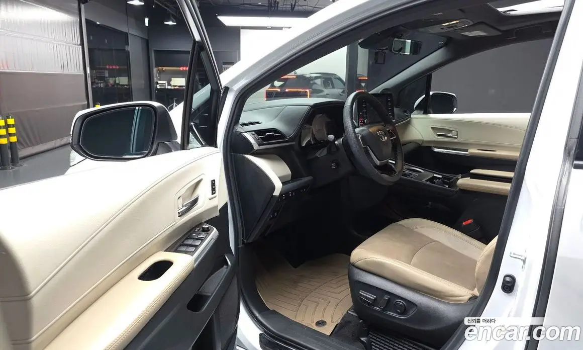 Toyota Sienna 2022 2.5 автомат (гидро), фото 13