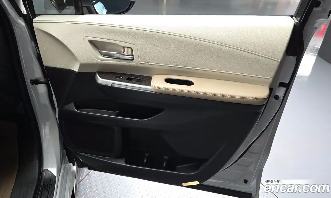 Toyota Sienna 2022 2.5 автомат (гидро), фото 14