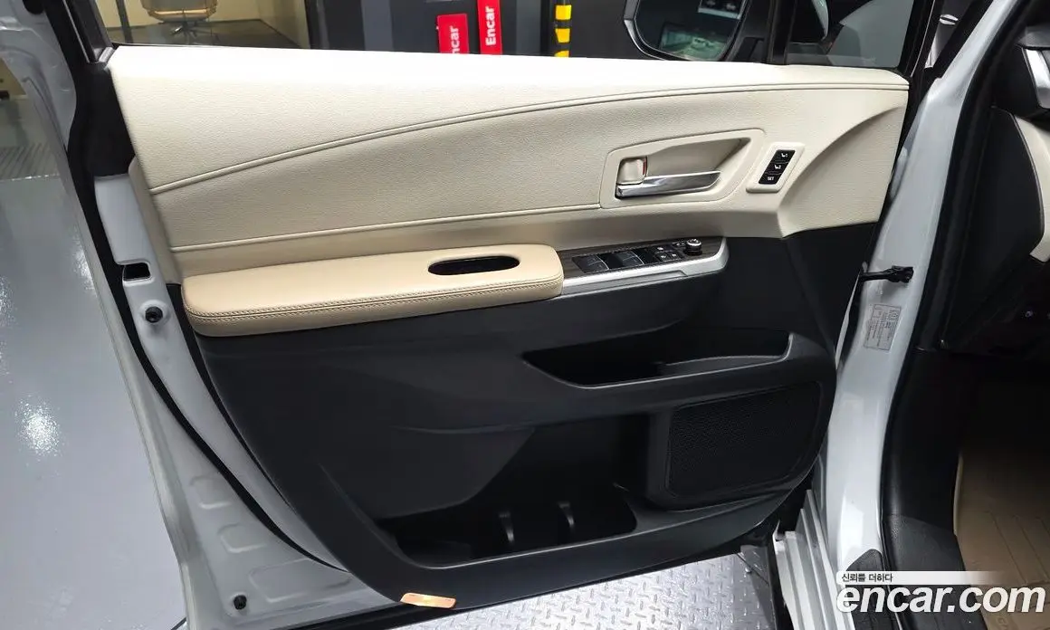 Toyota Sienna 2022 2.5 автомат (гидро), фото 15