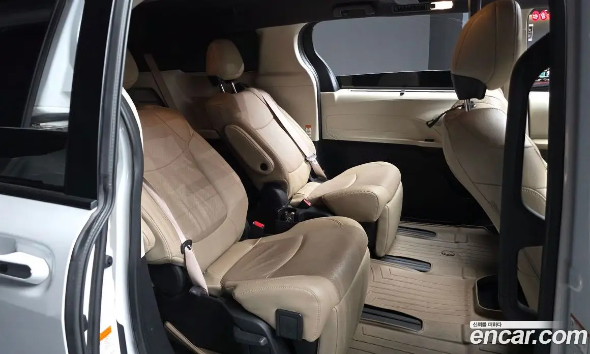 Toyota Sienna 2022 2.5 автомат (гидро), фото 18