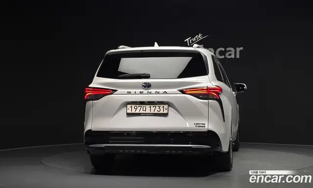 Toyota Sienna 2022 2.5 автомат (гидро), миниатюра 4