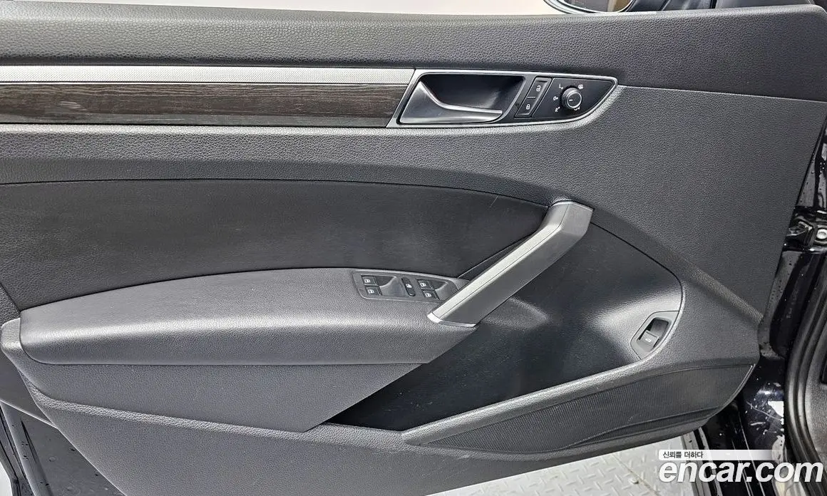 Volkswagen Passat 2018 2.0 автомат (гидро), фото 14 Volkswagen Passat 2018 2.0 автомат (гидро), фото 14
