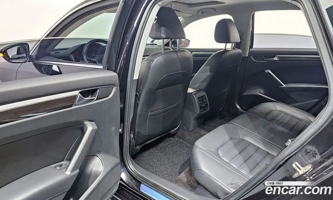 Volkswagen Passat 2018 2.0 автомат (гидро), фото 16 Volkswagen Passat 2018 2.0 автомат (гидро), фото 16