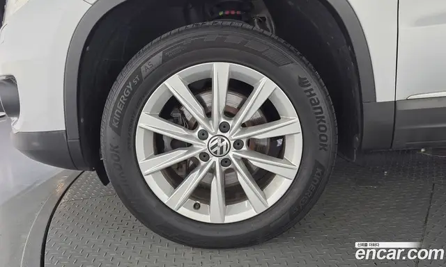 Volkswagen Tiguan 2015 2.0 автомат (гидро), миниатюра 5 Volkswagen Tiguan 2015 2.0 автомат (гидро), миниатюра 5