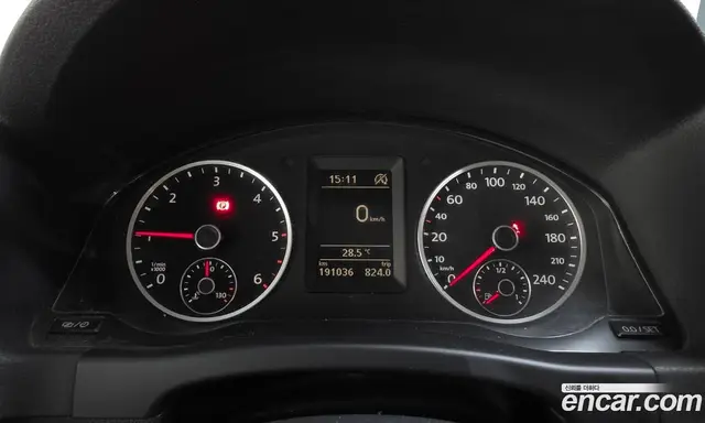 Volkswagen Tiguan 2015 2.0 автомат (гидро), миниатюра 8 Volkswagen Tiguan 2015 2.0 автомат (гидро), миниатюра 8