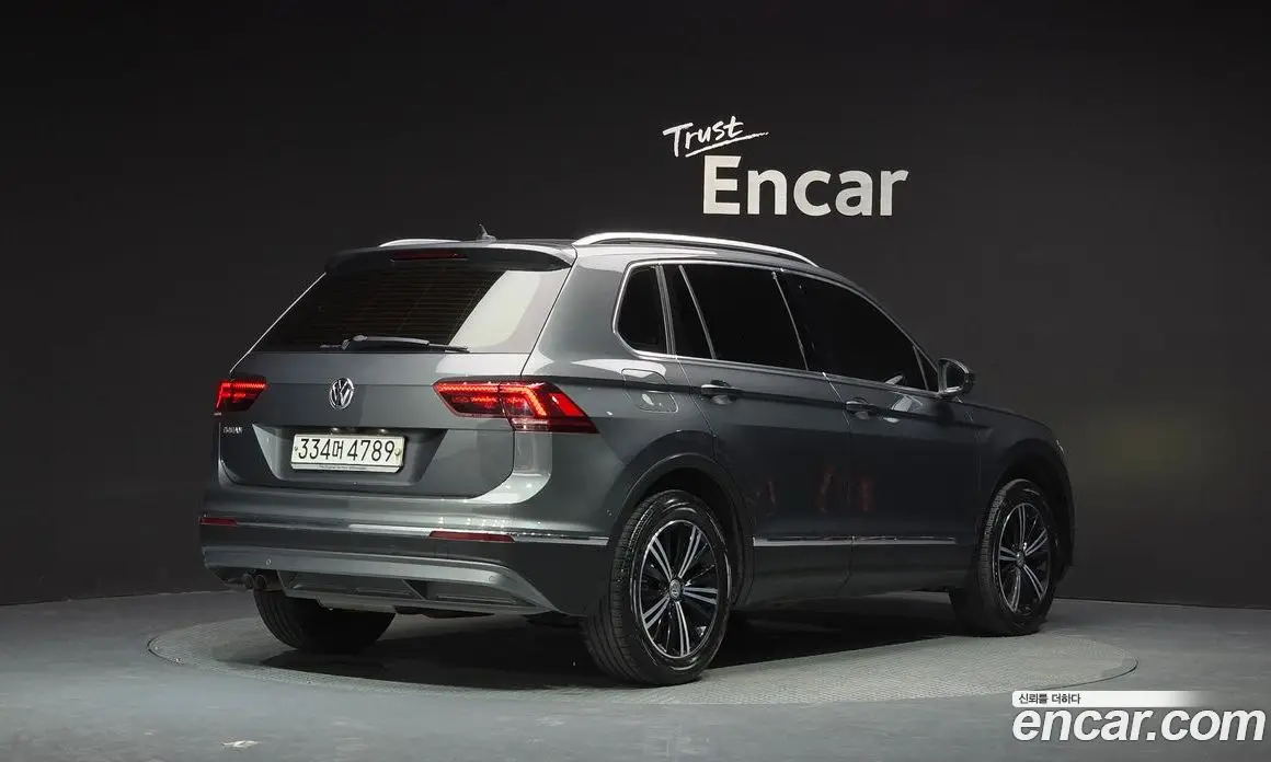 Volkswagen Tiguan 2020 2.0 автомат (гидро), фото 2 Volkswagen Tiguan 2020 2.0 автомат (гидро), фото 2