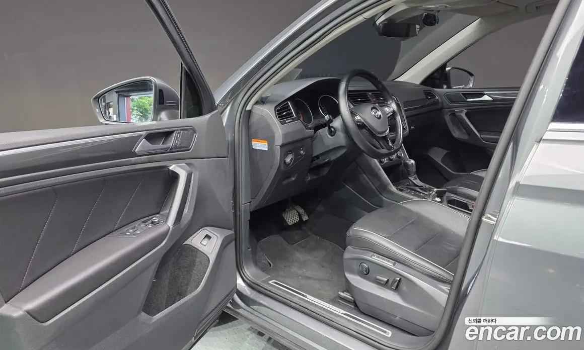 Volkswagen Tiguan 2020 2.0 автомат (гидро), фото 13 Volkswagen Tiguan 2020 2.0 автомат (гидро), фото 13